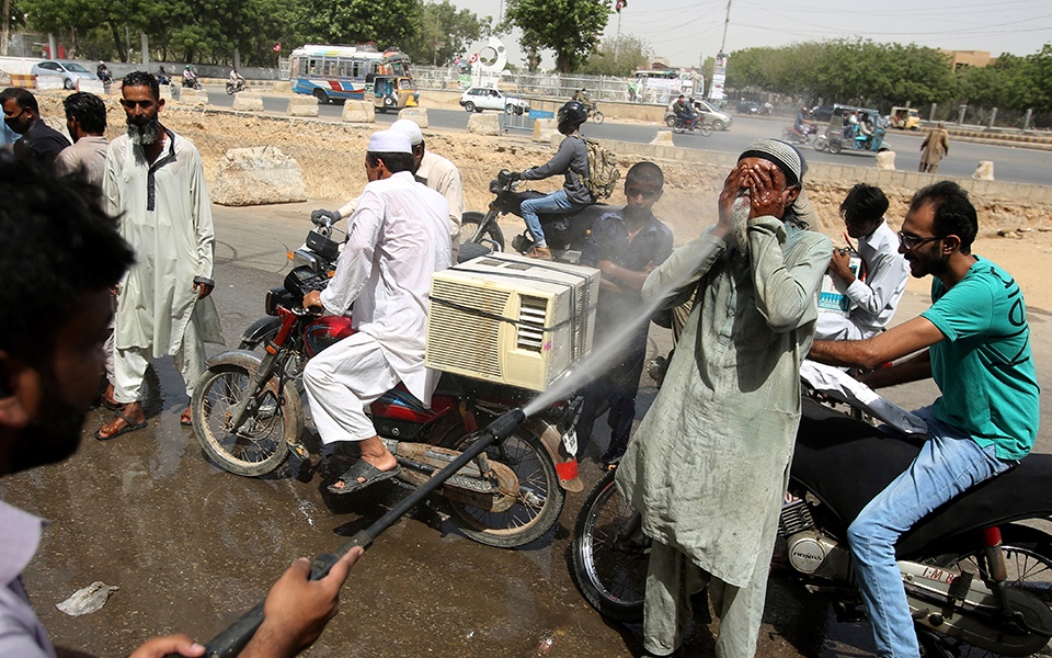 πακιστάν-κύμα-καύσωνα-με-αναφορές-για-6-2251749