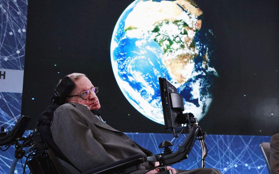 στο-μνημόσυνο-του-στίβεν-χόκινγκ-προσ-2250195