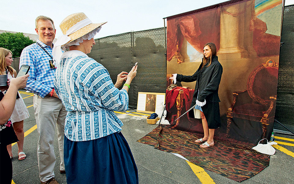 όχι-απλώς-μια-έκθεση-2248539