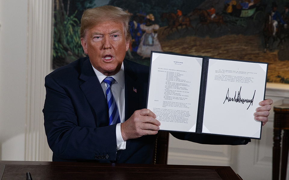 τραμπ-αποχωρούμε-από-την-πυρηνική-συμ-2249249