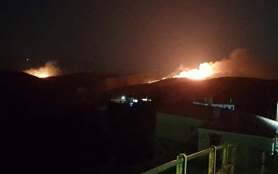 μεγάλη-πυρκαγιά-μαίνεται-στην-κύμη-απ-2252886