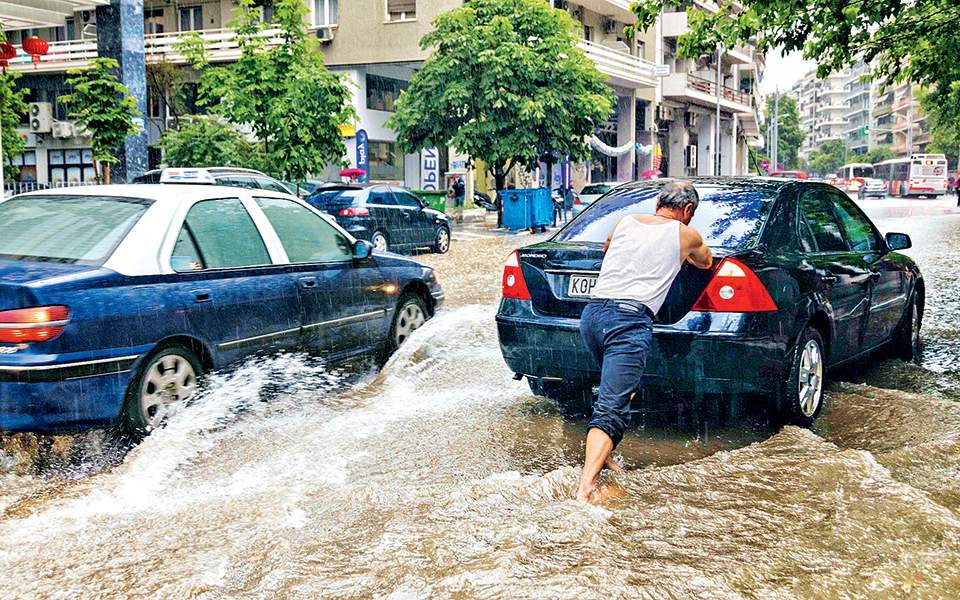 αποκαθίσταται-σταδιακά-η-υδροδότηση-2249938