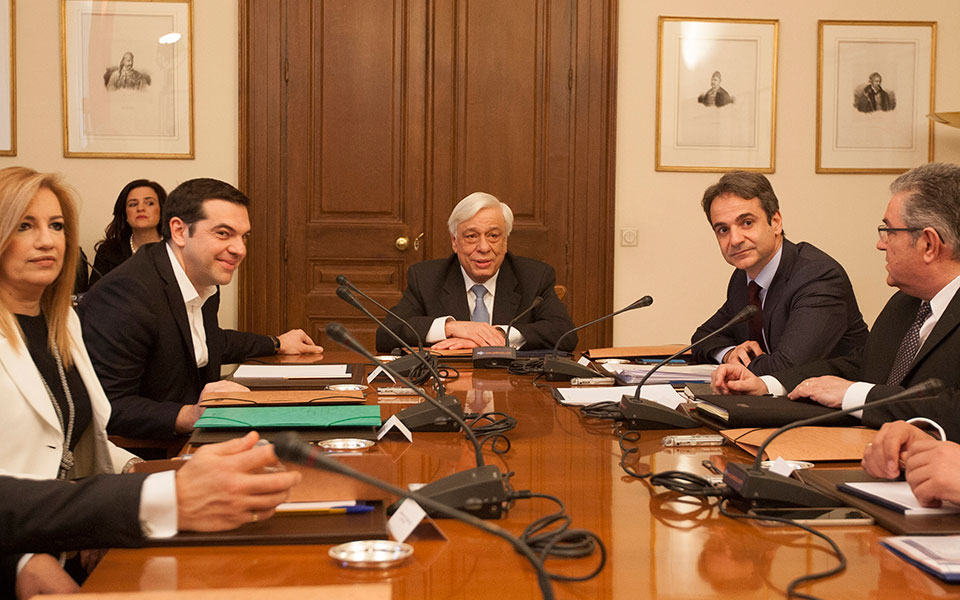 παυλόπουλο-και-αρχηγούς-ενημερώνει-τ-2251182