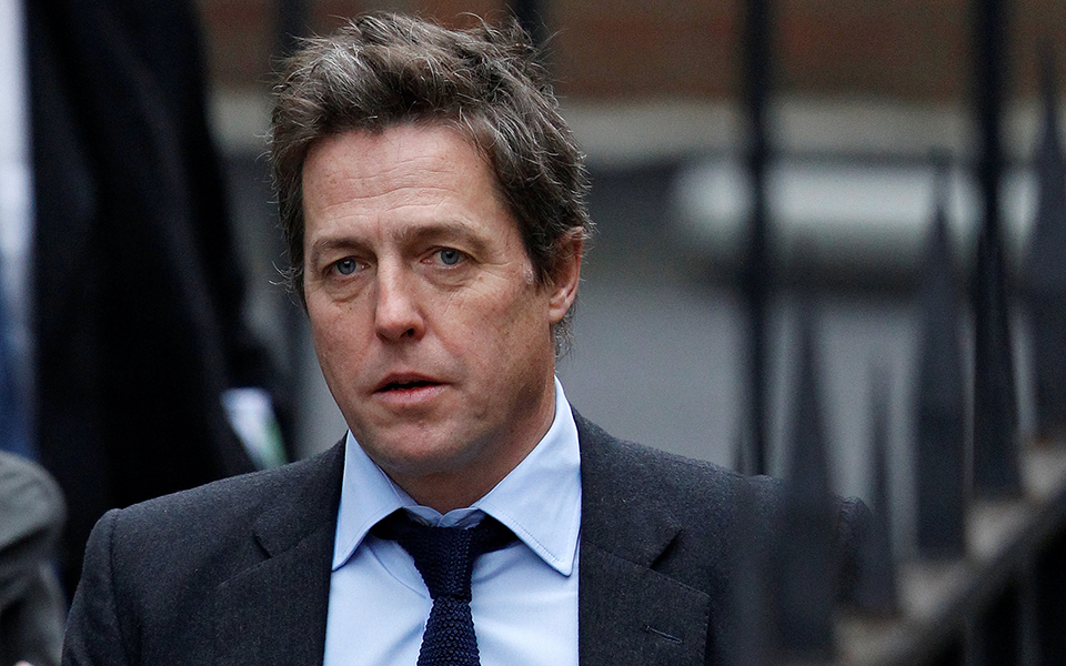 παντρεύτηκε-ο-αιώνιος-εργένης-χιου-2252717