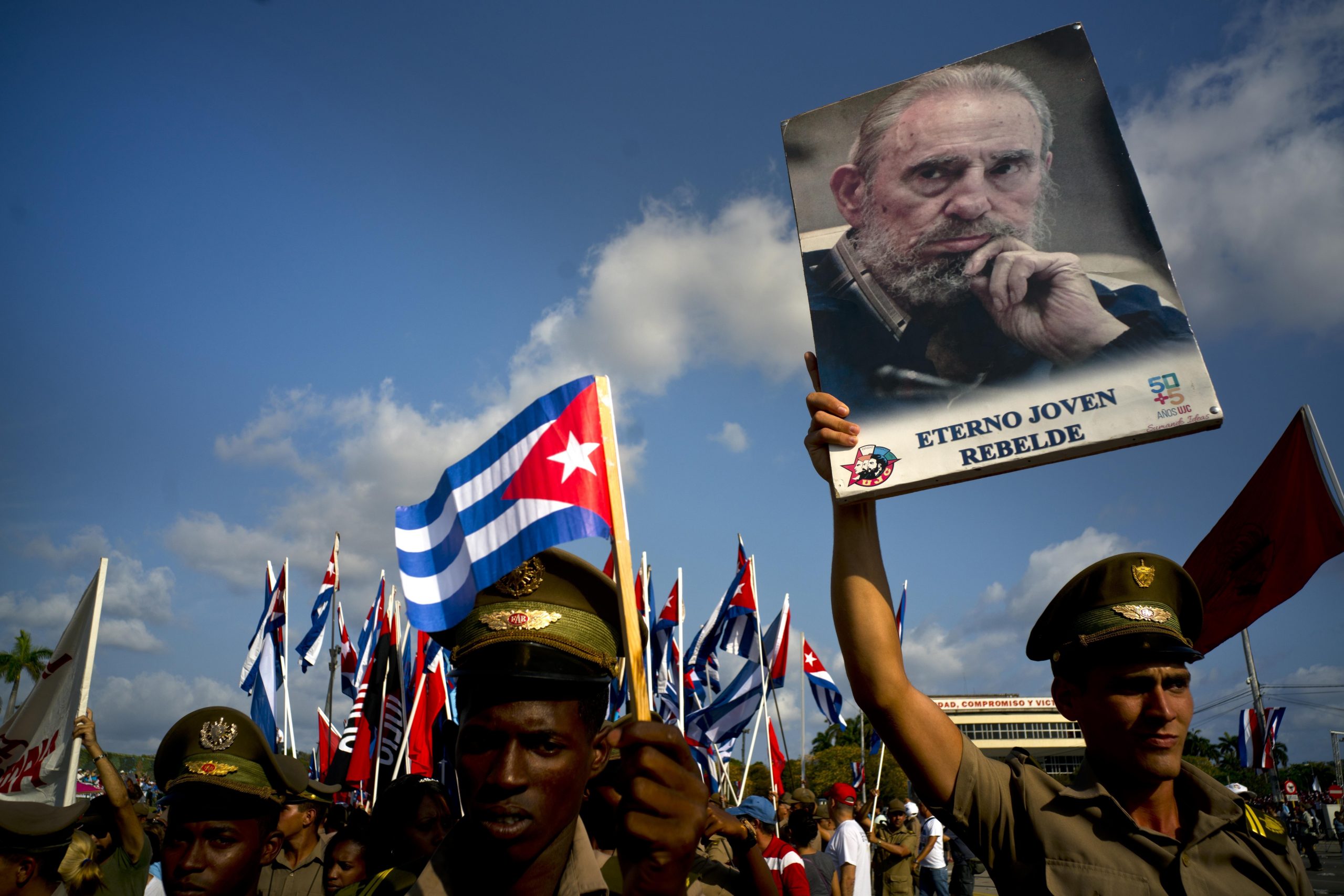 κούβα-ο-ραούλ-κάστρο-στο-πλευρό-του-μιγ-2247830