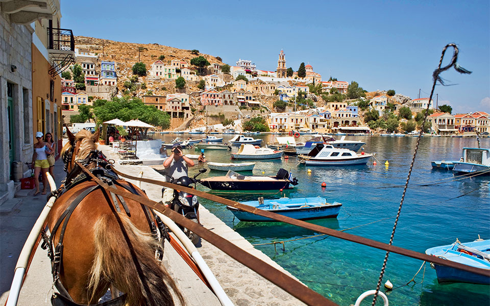 σύμη-το-σκηνικό-του-δικού-μου-καλοκαι-2249899