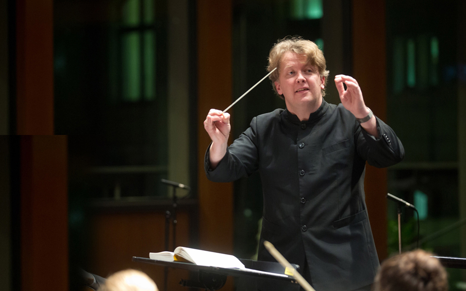 τα-πολλαπλά-μηνύματα-της-πέμπτης-το-2251044