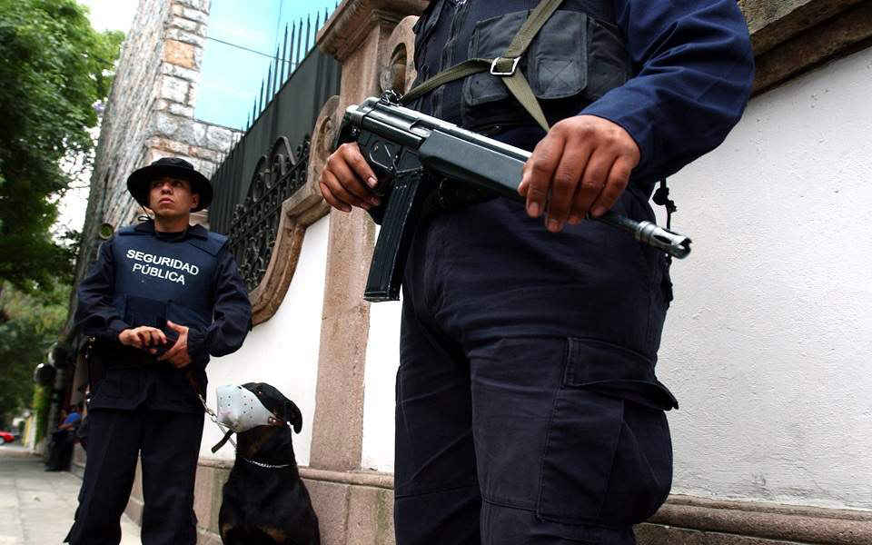 μεξικό-νεκρή-μέσα-σε-μια-λίμνη-αίματο-2252484