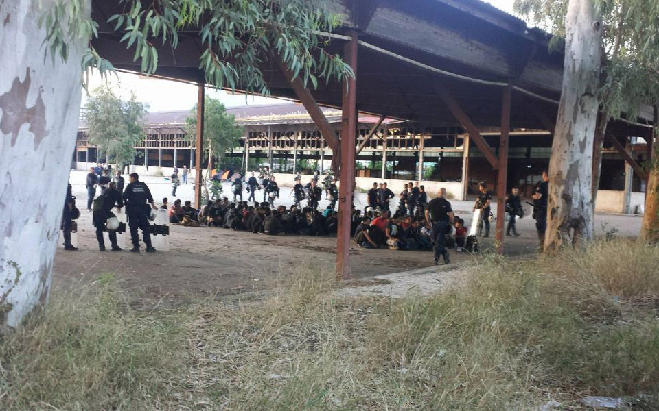 απομακρύνθηκαν-610-μετανάστες-από-το-λιμ-2250423