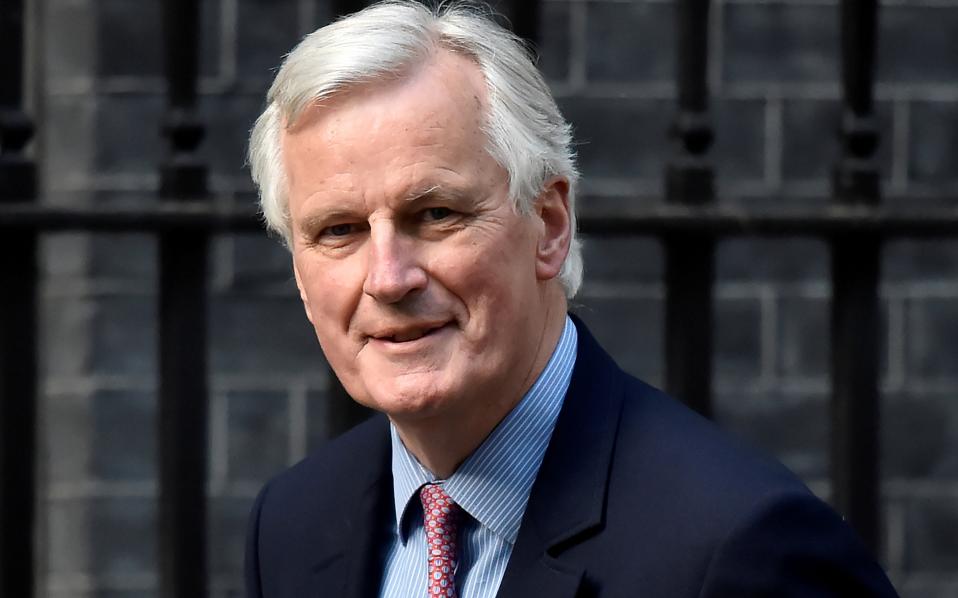 προειδοποίηση-μπαρνιέ-σε-βρετανία-να-2252905