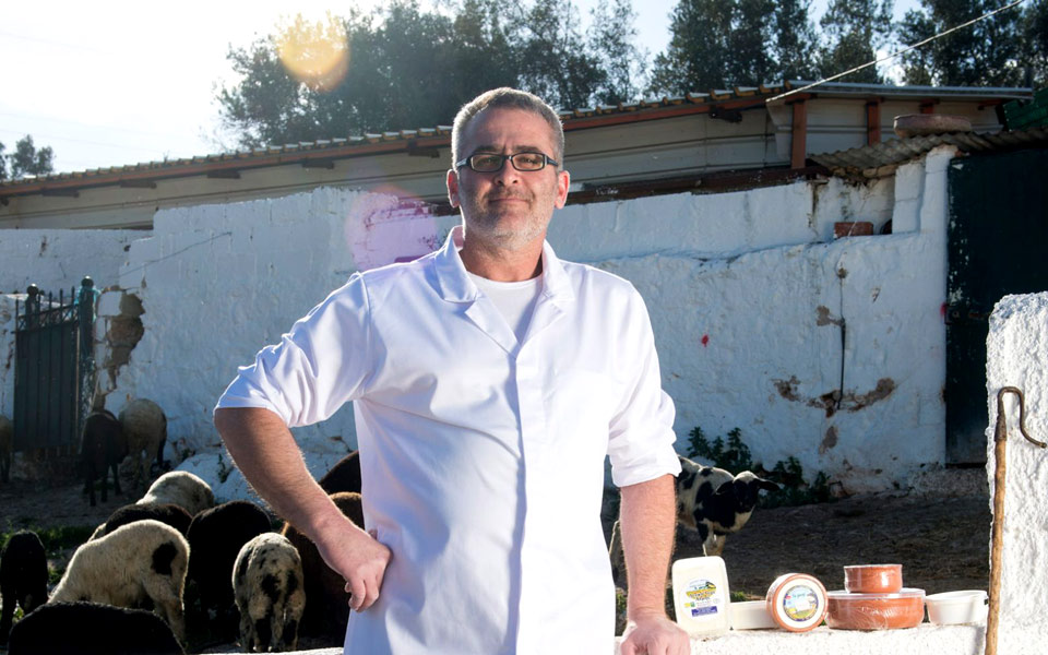 βιολογικό-πρόβειο-γιαούρτι-από-το-μαν-2250333