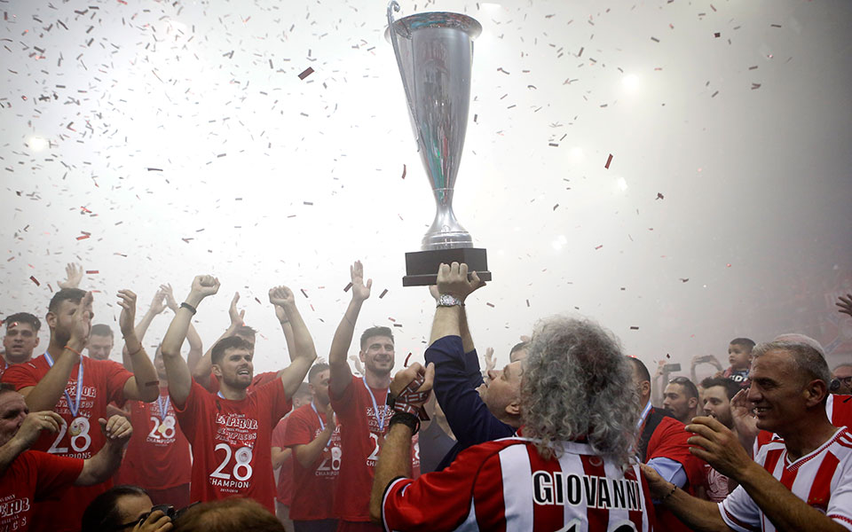 πρωταθλητής-στο-βόλεϊ-ο-ολυμπιακός-2249451