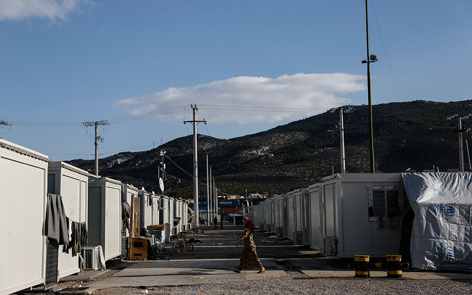 επεισόδια-μεταξύ-προσφύγων-τα-ξημερώ-2251819