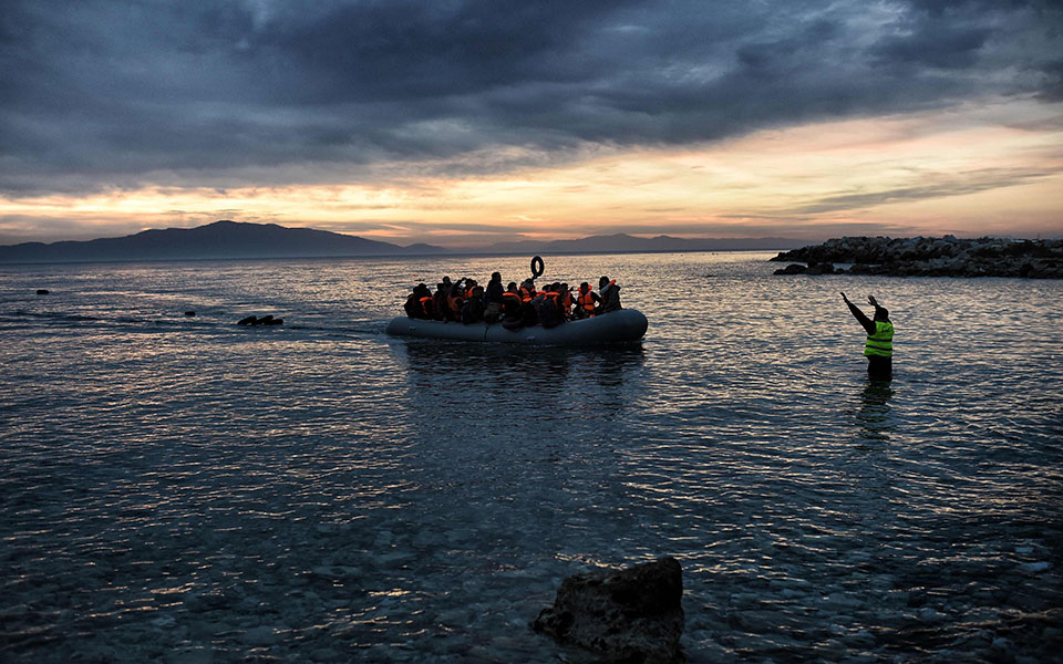 πάνω-από-350-αφίξεις-προσφύγων-από-το-πρω-2248830
