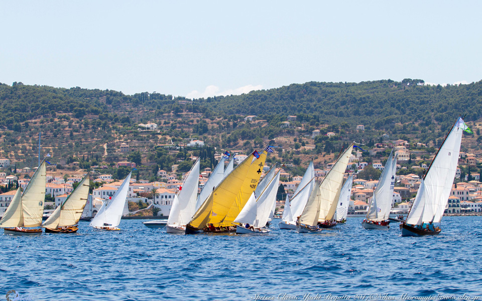 η-iwc-μετρά-αντίστροφα-για-το-spetses-classic-yacht-regatta-2018-2247975
