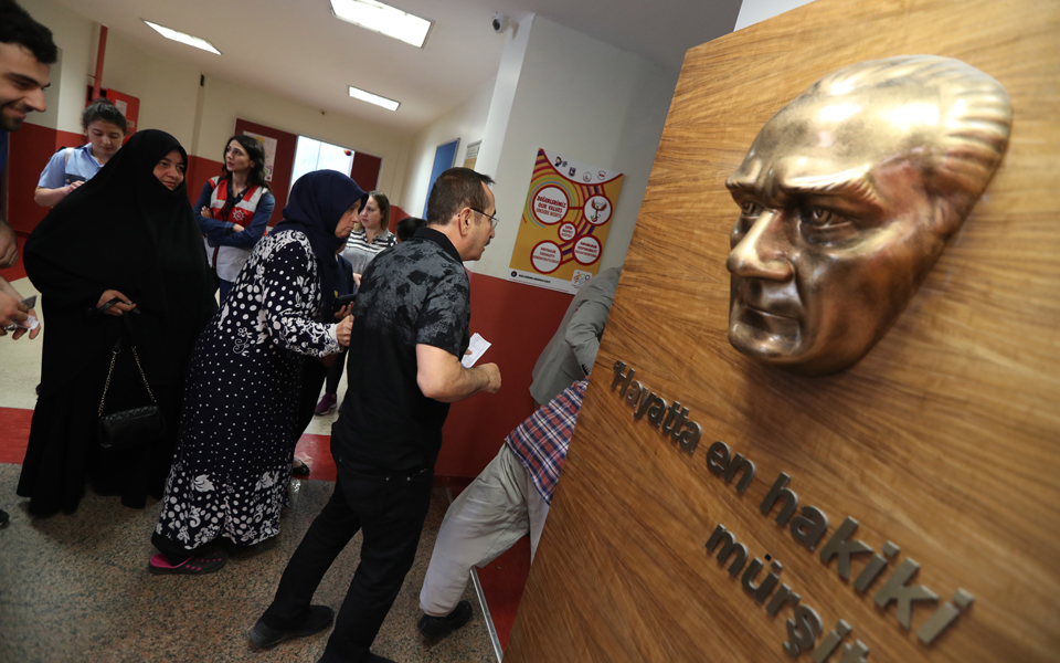 πληροφορίες-για-νεκρούς-από-πυροβολι-2258192