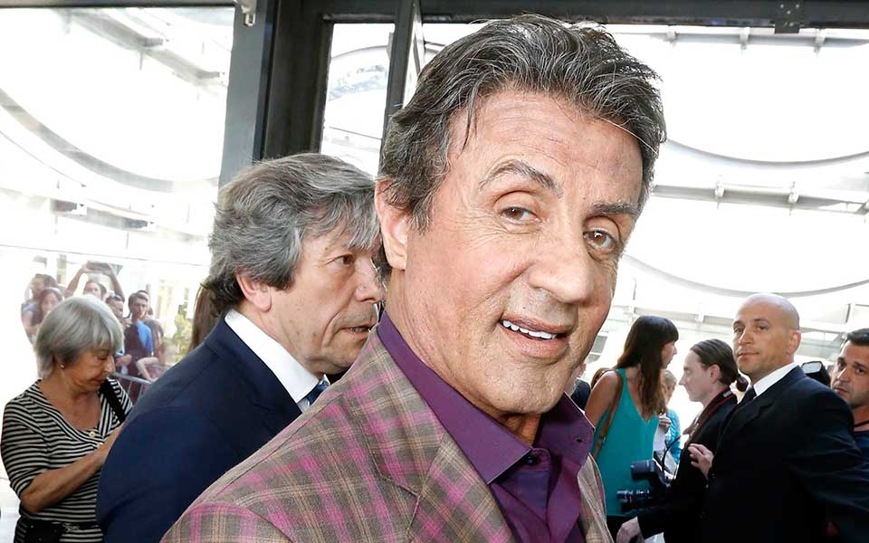 στην-επιφάνεια-κατηγορίες-κατά-σταλό-2256239