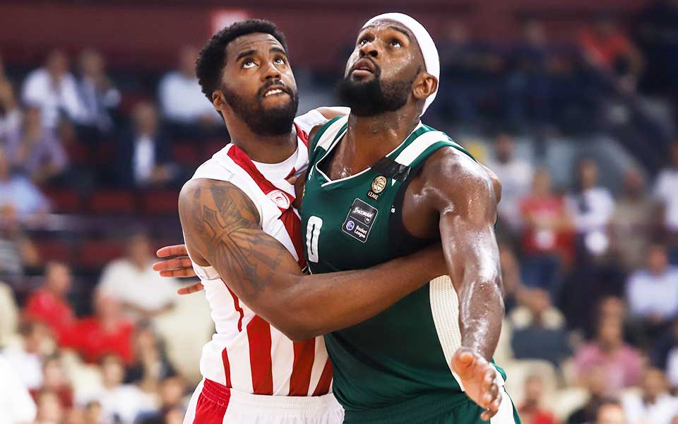 μπασκετ-απαντήσεις-μέσα-στο-γήπεδο-2256494