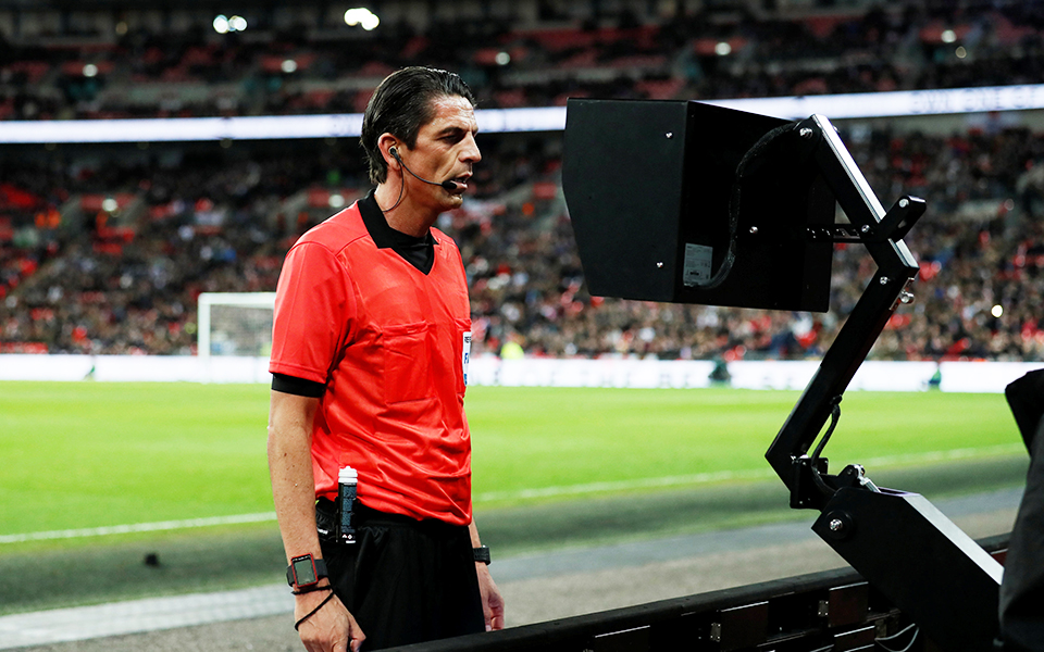 τηλεοπτικό-ντόμινο-με-σκέψεις-αναδιά-2253604