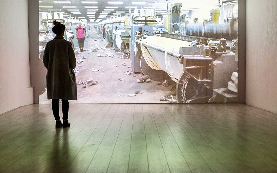 μία-εγκατάσταση-για-την-αμφιβολία-που-2258760