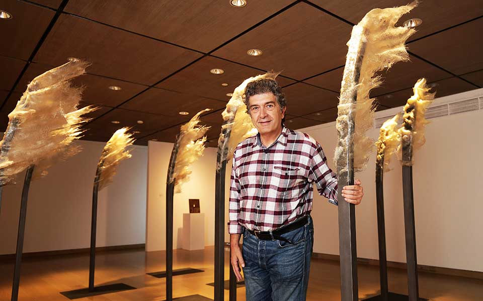 κώστας-βαρώτσος-ολοι-μας-έχουμε-ανάγκ-2257266