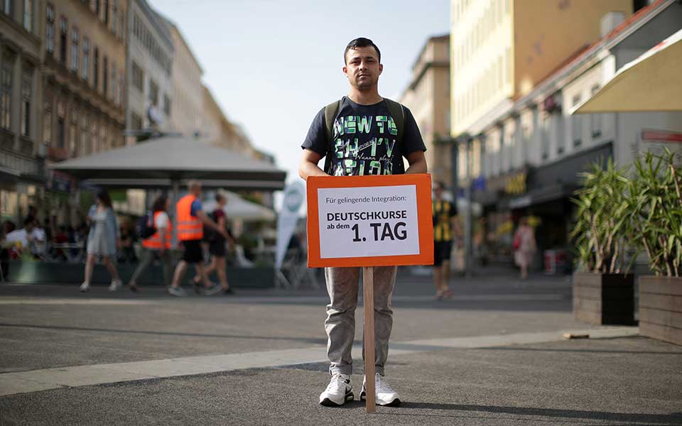 προσφυγικό-η-μέρκελ-κατευνάζει-την-ιτ-2257698