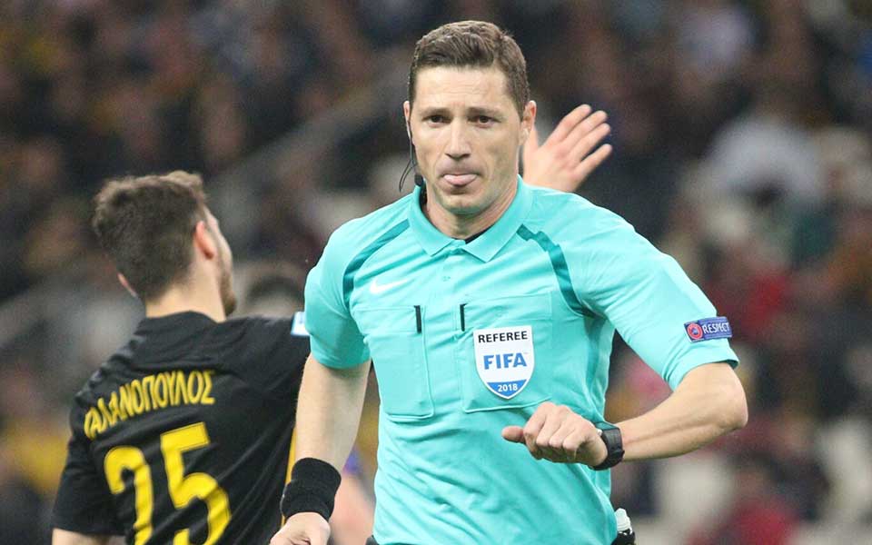 ποδόσφαιρο-ξήλωμα-στη-διαιτησία-2257958