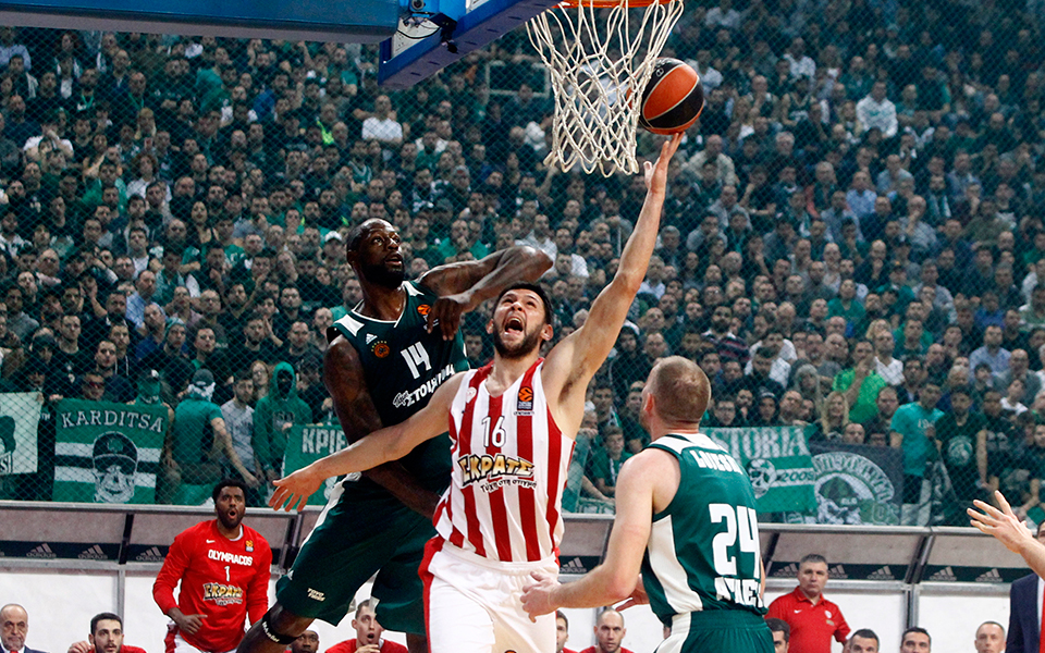 απαντήσεις-μέσα-στο-παρκέ-2253775