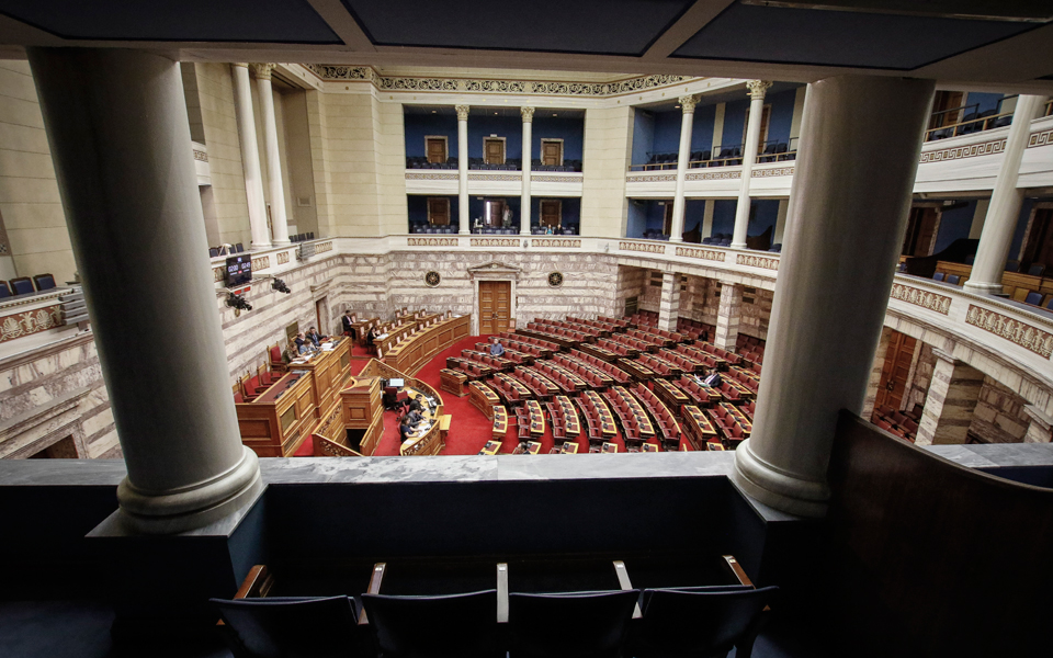 κατατέθηκε-το-νομοσχέδιο-για-το-μεταφ-2257789