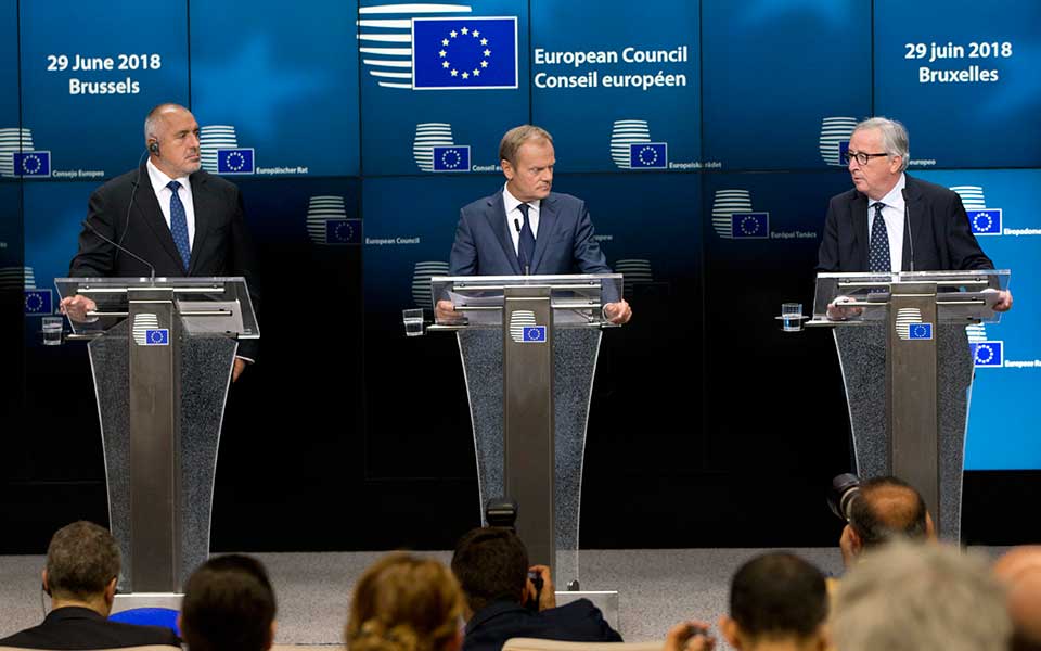 πλατφόρμες-αποβίβασης-εκτός-ενωση-2259363