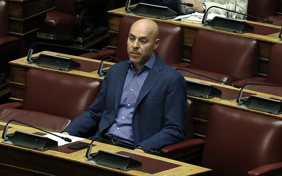 αμυράς-θα-ήταν-καλύτερο-το-ποτάμι-να-συ-2257755