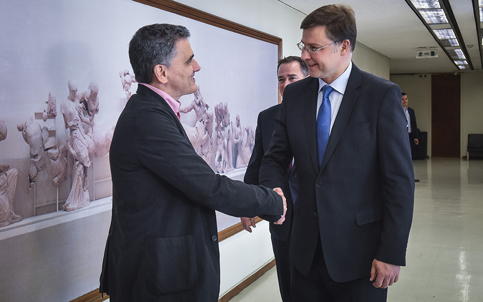 ντομπρόβσκις-δεν-θα-υπάρξουν-νέες-δεσ-2256323