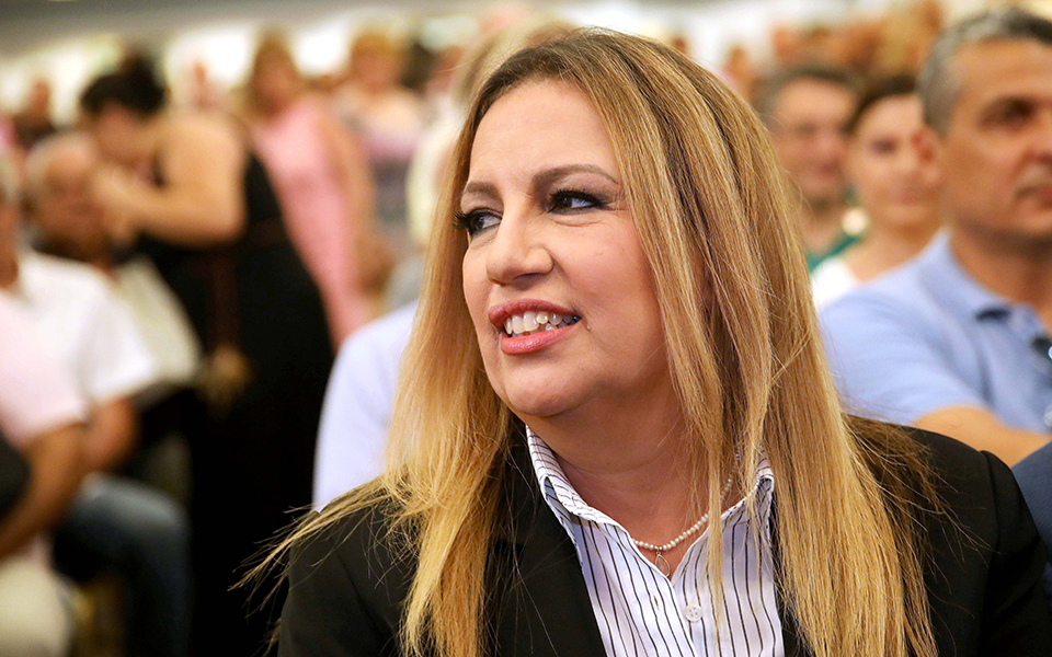 γεννηματά-για-eurogroup-η-θηλιά-παραμένει-η-ελ-2257780