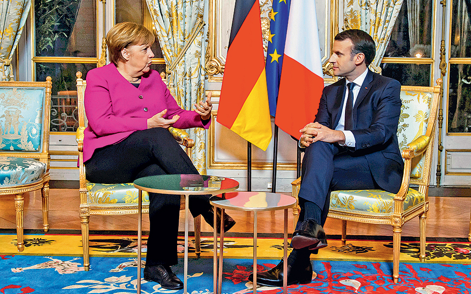 βήμα-βήμα-η-διαβούλευση-μέρκελ-μακρό-2254201