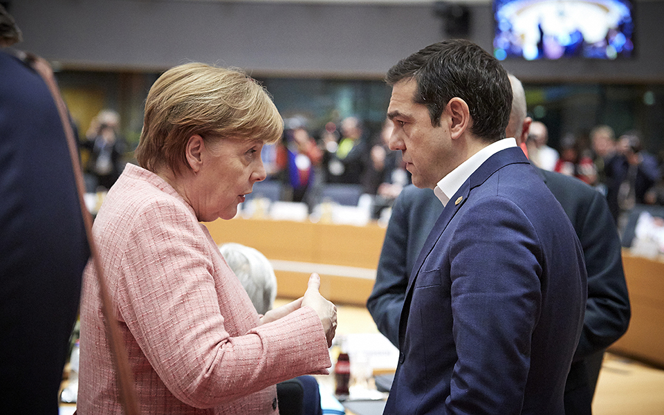 die-zeit-σενάρια-για-λύση-στο-χρέος-με-αντάλλ-2257376