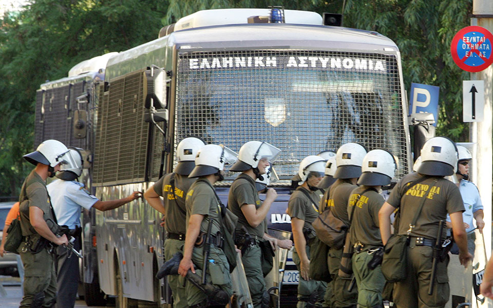 αστυνομικοί-καλούν-τόσκα-και-κόμματα-2254460