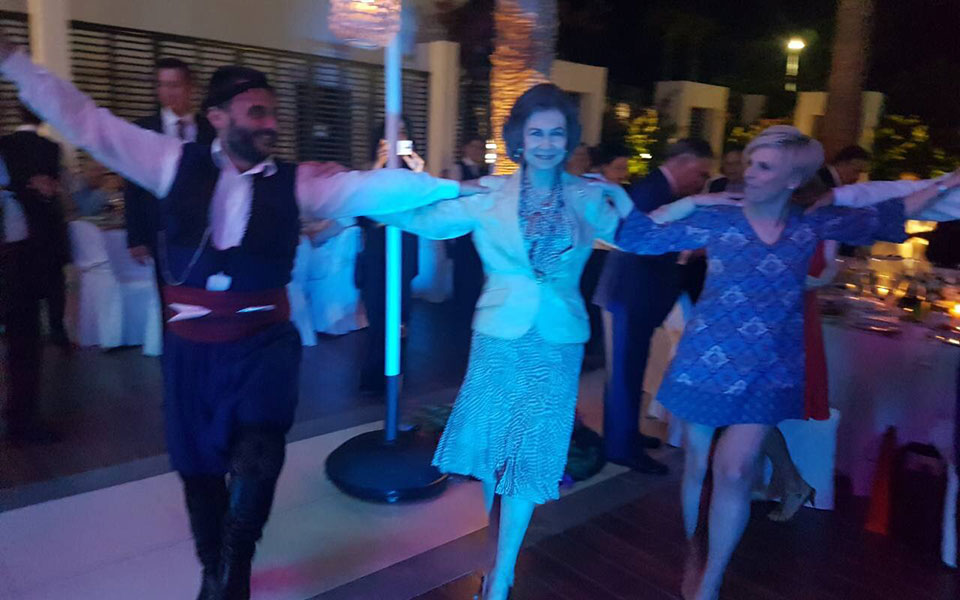 η-βασίλισσα-σοφία-και-η-πριγκίπισσα-ει-2253817