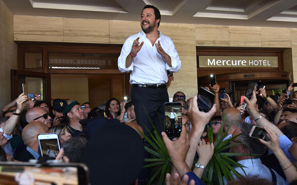 σαλβίνι-για-προσφυγικό-οχι-σε-σκληρ-2253981