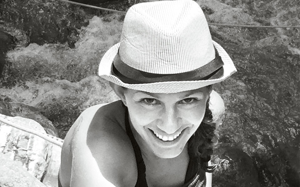 η-στέλλα-κάσδαγλη-γράφει-για-τη-σέριφο-2257882