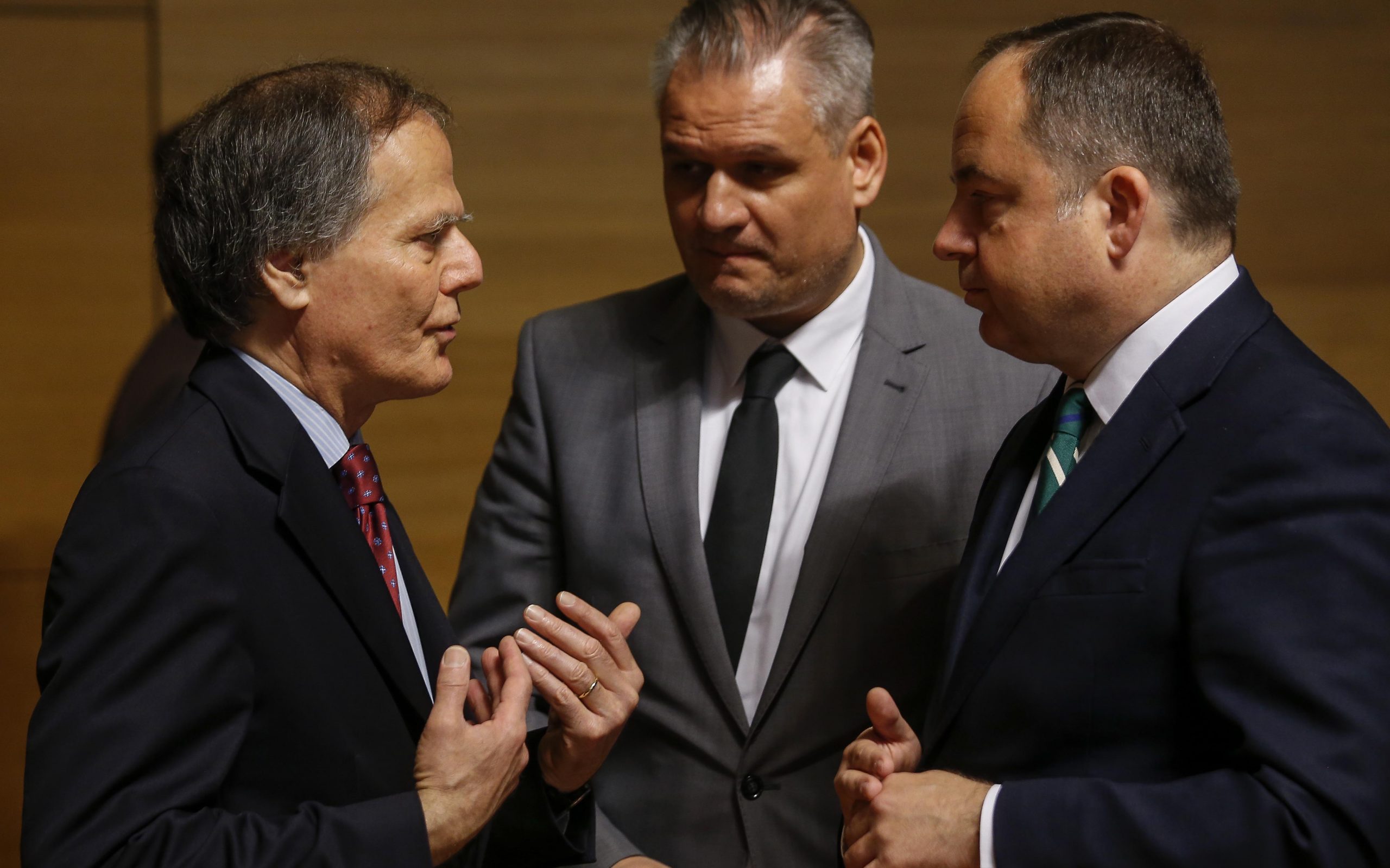 μπλόκο-στις-ενταξιακές-διαπραγματεύ-2258546