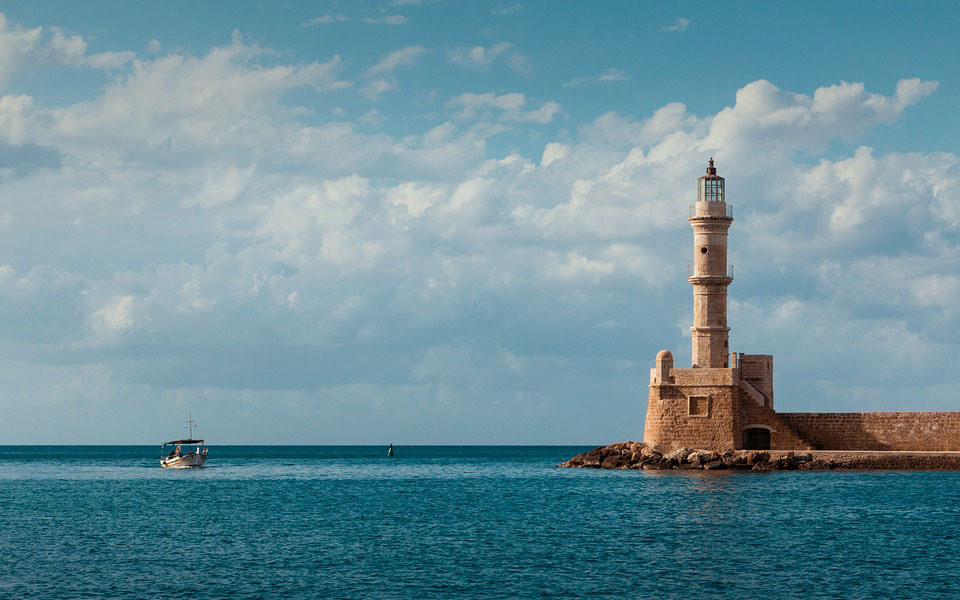 αραιές-νεφώσεις-στην-αττική-στους-33-β-2254004