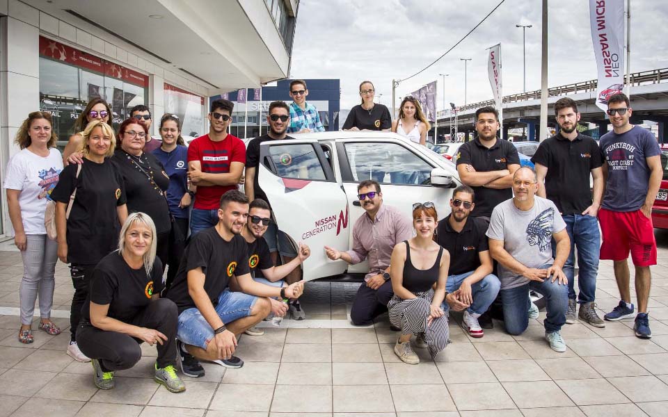 η-nissan-βραβεύει-με-αυτοκίνητα-τους-νικητέ-2257379