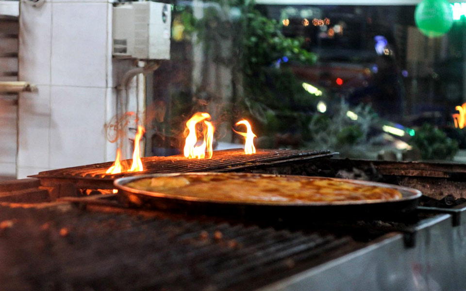 βλάχος-πίτες-στα-κάρβουνα-2255636