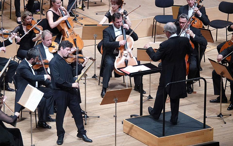 εθνική-μουσική-υπογραφή-από-τη-συμφων-2256420