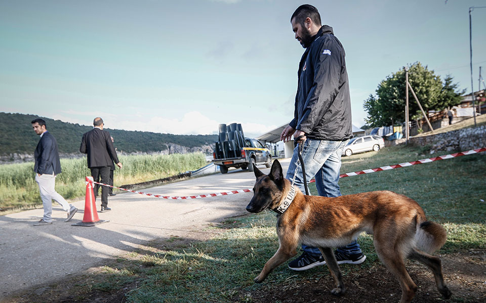 υπό-πρωτοφανή-αστυνομικό-κλοιό-οι-πρέ-2256696