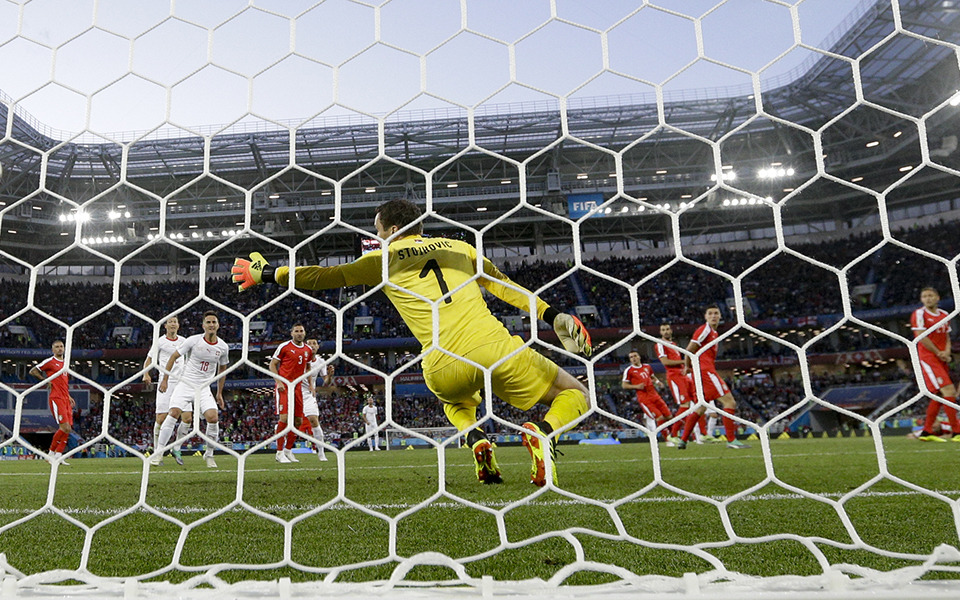 η-ελβετία-με-ανατροπή-νίκησε-2-1-τη-σερβί-2257920