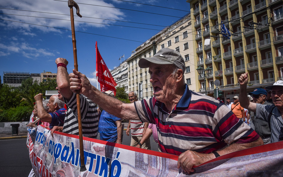 συγκέντρωση-συνταξιούχων-στην-πλατε-2257042