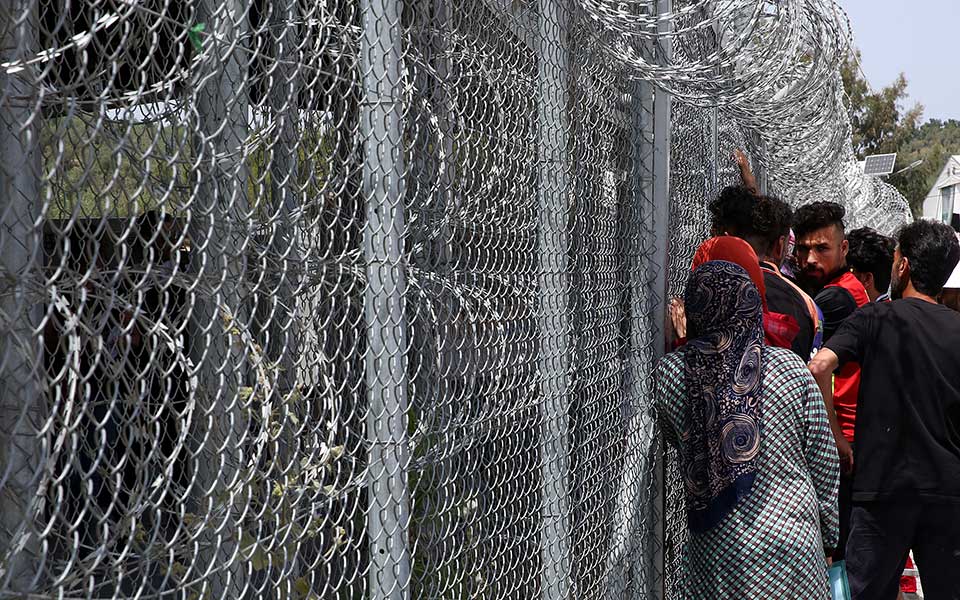 βοήθεια-20-εκατ-ευρώ-για-το-προσφυγικό-σ-2259794