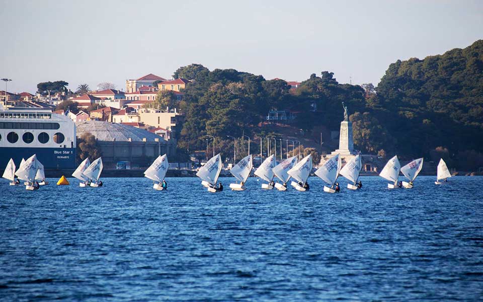 ιστιοπλοΐα-ούζο-γαστρονομία-και-ρεμπ-2260497