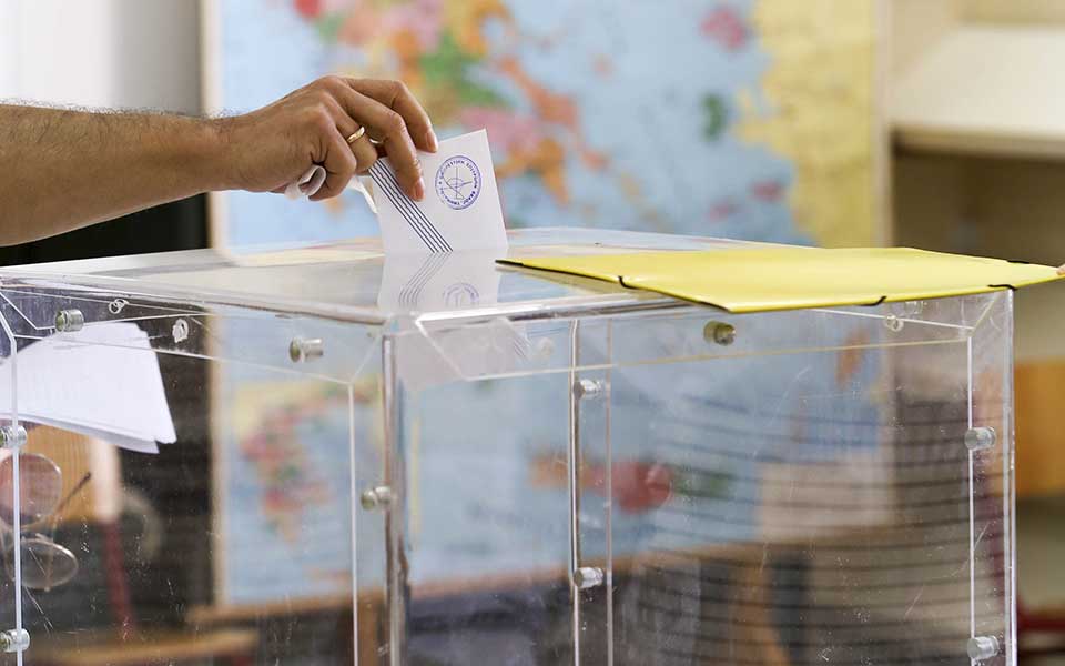 οκτώ-εκλογικές-περιφέρειες-στην-αττι-2260928